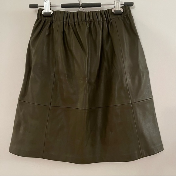 Zara olive green faux leather skirt - small - Picture 3 of 4